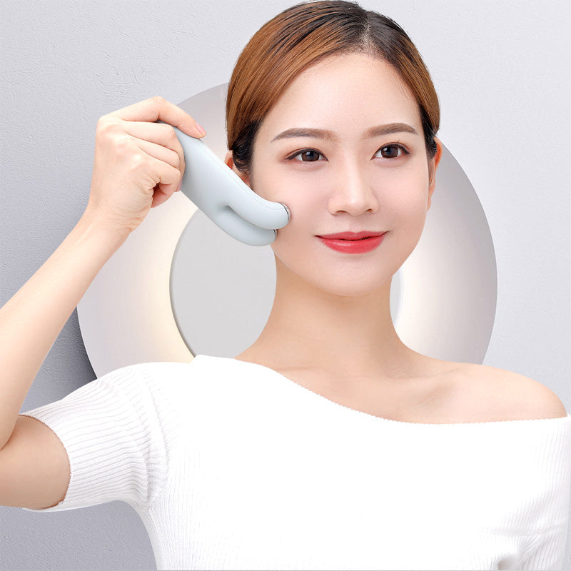 Revitalizing Lift & Hydrate Set – Face-Lifting Device + Care Gel
