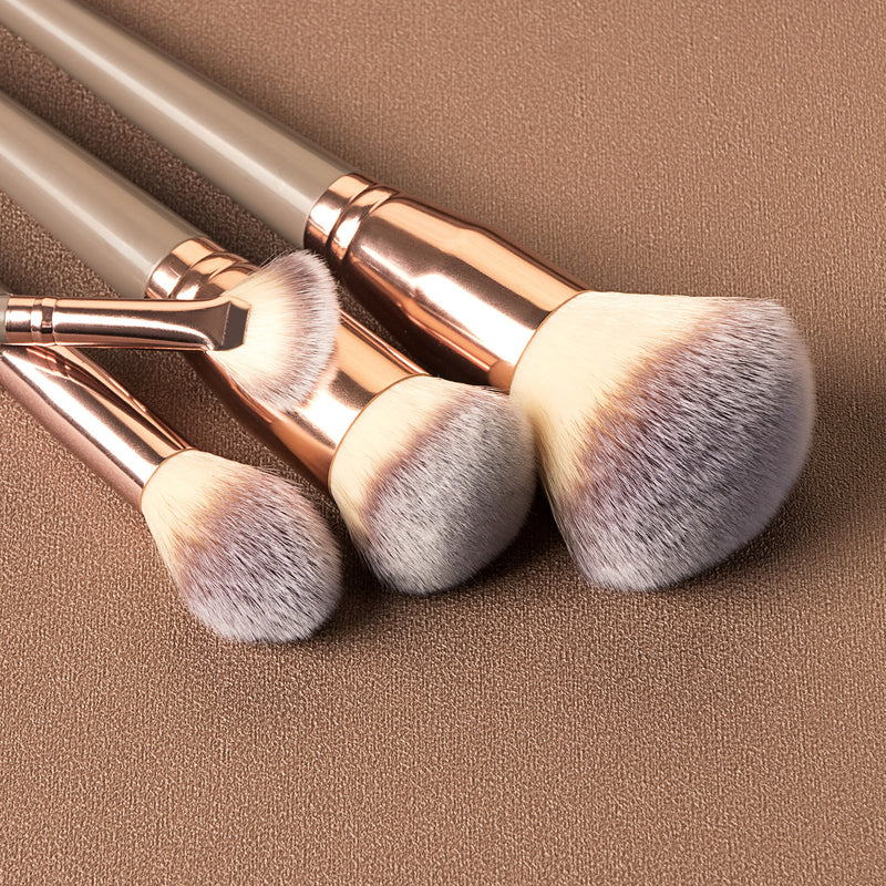 Luxury 15-Piece Makeup Brush Set – Face & Eye Perfection