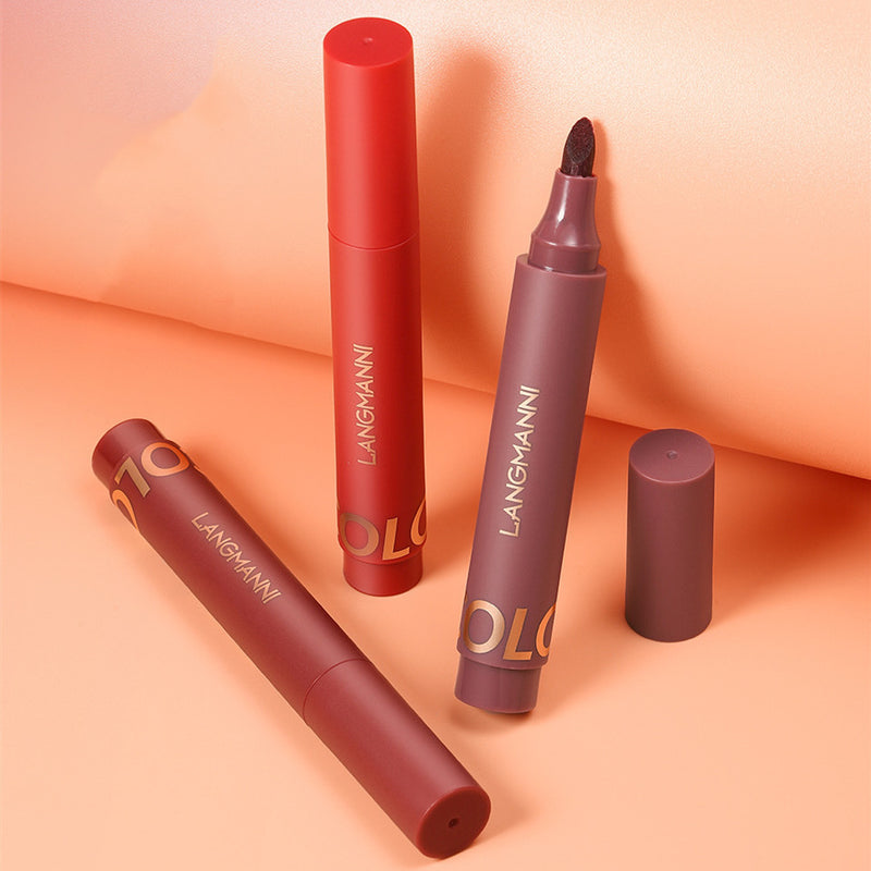 Lip Lift Liner – Waterproof Definition with a Smooth Finish
